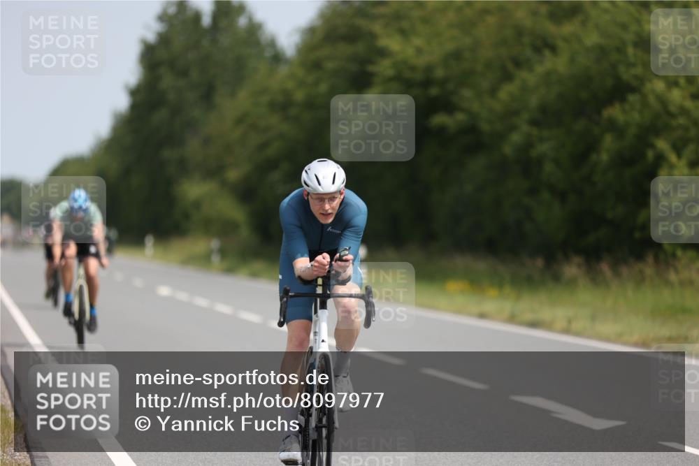 22.06.2025 - Viking Triathlon Yannick Fuchs http://msf.ph/oto/8097977 22.06.2025 12:00:39 Radfahren 98, 305, 439, 457, 520 meine-sportfotos.de