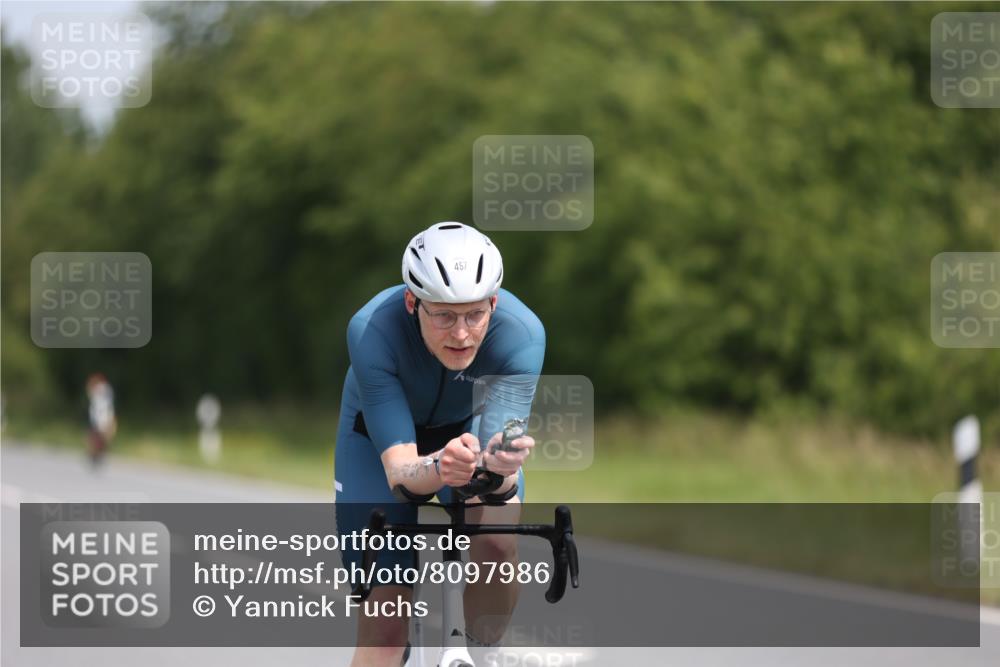 22.06.2025 - Viking Triathlon Yannick Fuchs http://msf.ph/oto/8097986 22.06.2025 12:00:39 Radfahren 98, 305, 439, 457, 520 meine-sportfotos.de