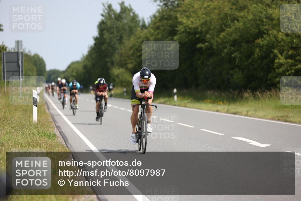 22.06.2025 - Viking Triathlon Yannick Fuchs http://msf.ph/oto/8097987 22.06.2025 11:22:45 Radfahren 2, 40, 134, 209, 312, 316, 428, 430, 506, 542, 610 meine-sportfotos.de