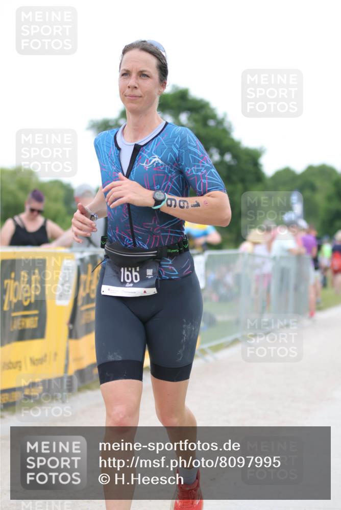 22.06.2025 - Viking Triathlon H.Heesch http://msf.ph/oto/8097995 22.06.2025 15:36:05 Laufen 166 meine-sportfotos.de