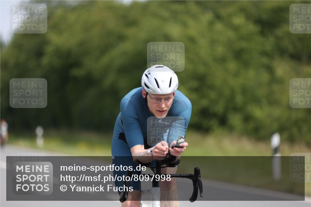 22.06.2025 - Viking Triathlon Yannick Fuchs http://msf.ph/oto/8097998 22.06.2025 12:00:39 Radfahren 98, 305, 439, 457, 520 meine-sportfotos.de