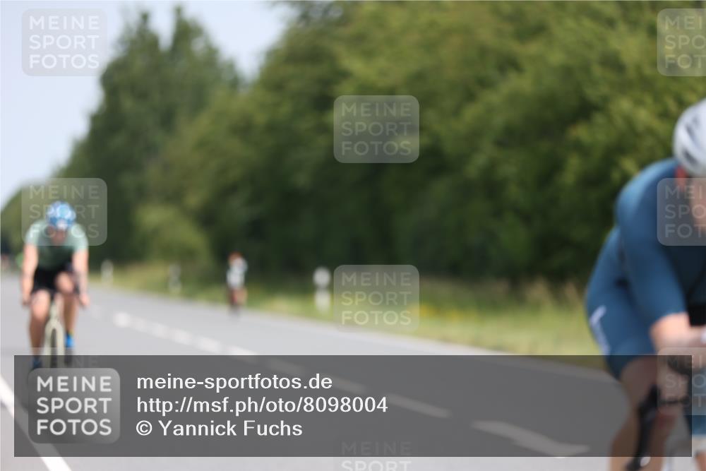 22.06.2025 - Viking Triathlon Yannick Fuchs http://msf.ph/oto/8098004 22.06.2025 12:00:40 Radfahren 98, 305, 439, 457, 520 meine-sportfotos.de