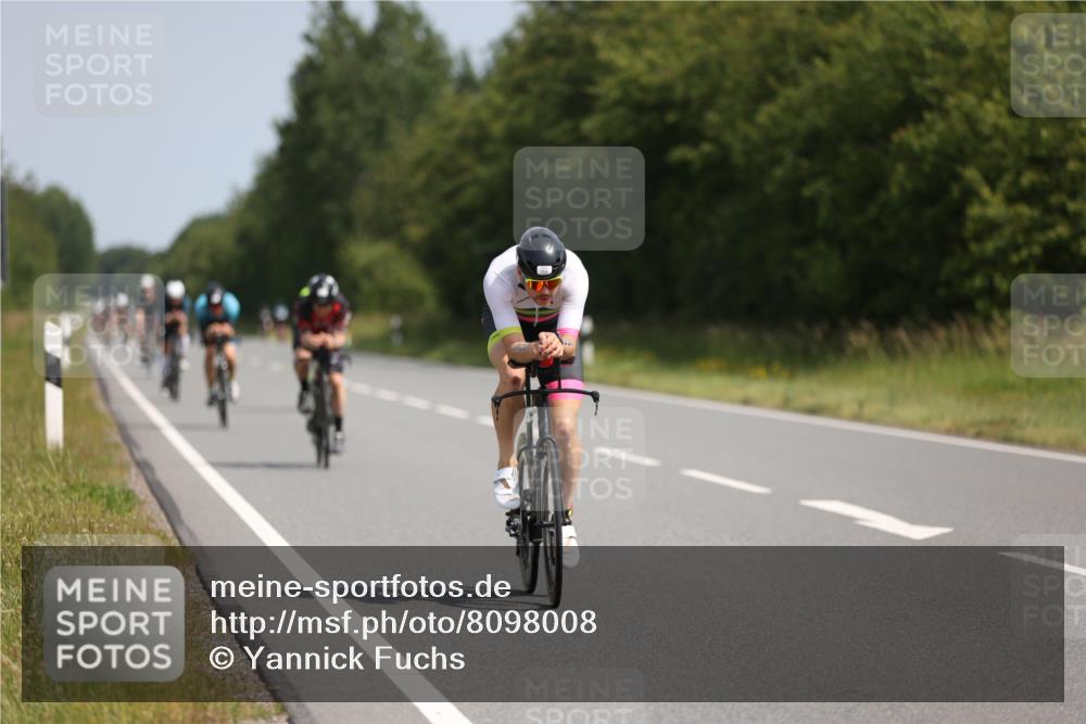 22.06.2025 - Viking Triathlon Yannick Fuchs http://msf.ph/oto/8098008 22.06.2025 11:22:45 Radfahren 2, 40, 134, 209, 312, 316, 428, 430, 506, 542, 610 meine-sportfotos.de