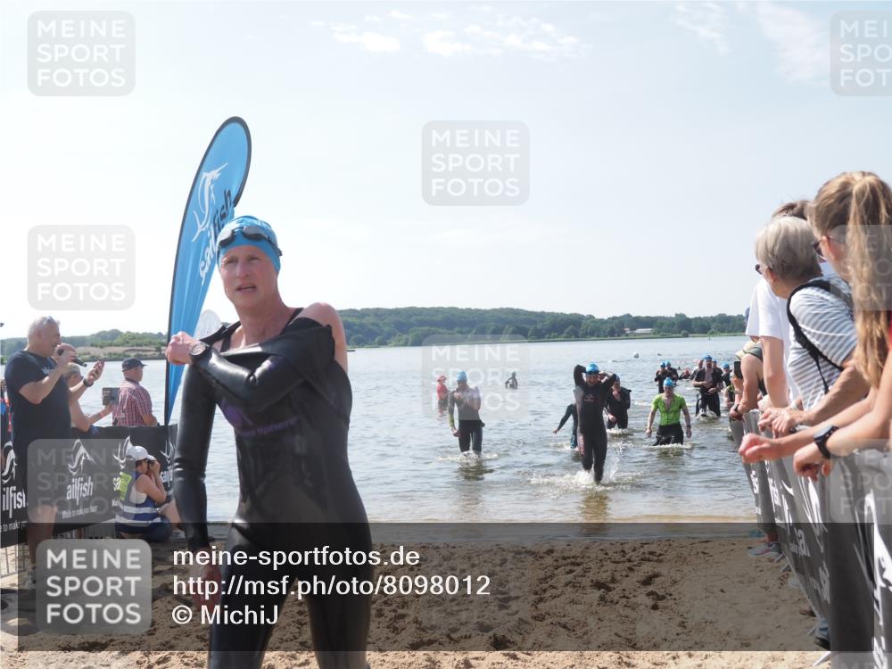 22.06.2025 - Viking Triathlon MichiJ http://msf.ph/oto/8098012 22.06.2025 10:43:03 Schwimmen 66, 109, 110, 128, 133, 167, 186, 309, 328, 358, 450, 489 meine-sportfotos.de