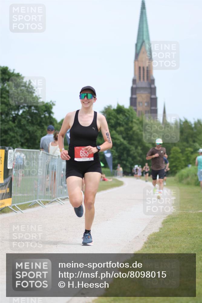 22.06.2025 - Viking Triathlon H.Heesch http://msf.ph/oto/8098015 22.06.2025 13:29:58 Laufen 645, 653 meine-sportfotos.de