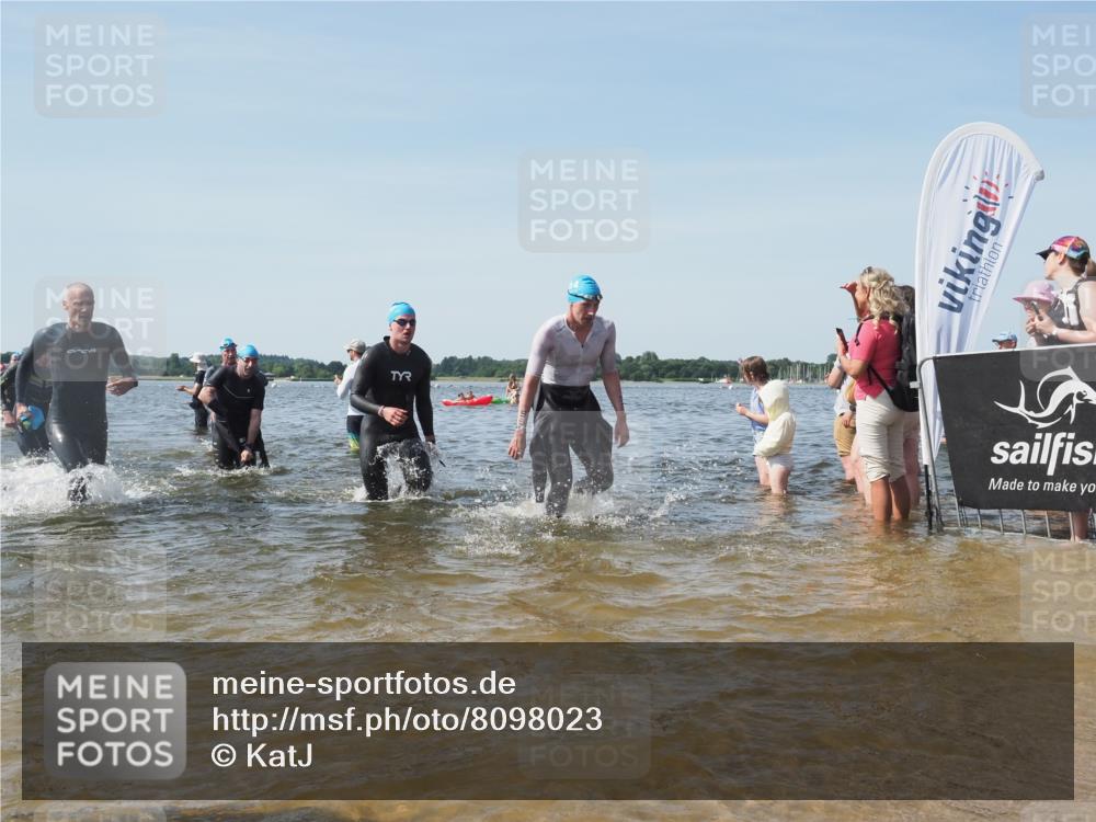 22.06.2025 - Viking Triathlon KatJ http://msf.ph/oto/8098023 22.06.2025 10:31:52 Schwimmen 63, 87, 98, 99, 124, 125, 189, 224, 350, 435, 449, 507, 555, 658 meine-sportfotos.de