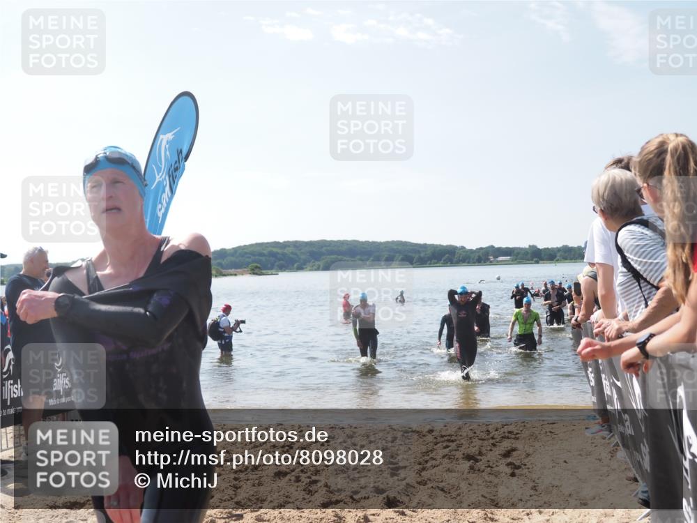 22.06.2025 - Viking Triathlon MichiJ http://msf.ph/oto/8098028 22.06.2025 10:43:03 Schwimmen 66, 109, 110, 128, 133, 167, 186, 309, 328, 358, 450, 489 meine-sportfotos.de