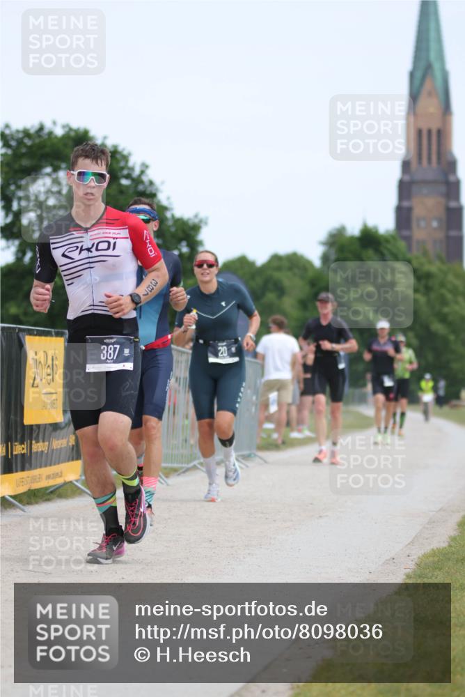 22.06.2025 - Viking Triathlon H.Heesch http://msf.ph/oto/8098036 22.06.2025 13:13:56 Laufen 20, 171, 177, 387 meine-sportfotos.de