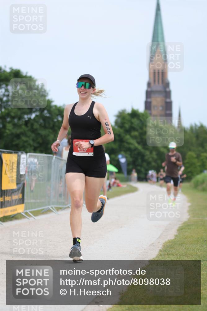 22.06.2025 - Viking Triathlon H.Heesch http://msf.ph/oto/8098038 22.06.2025 13:29:58 Laufen 645, 653 meine-sportfotos.de