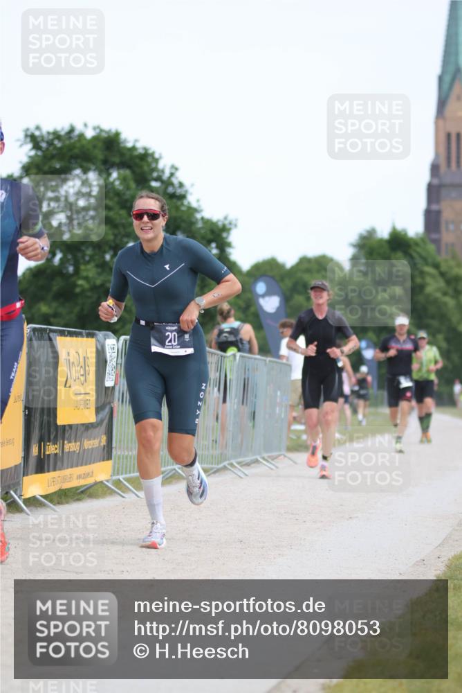 22.06.2025 - Viking Triathlon H.Heesch http://msf.ph/oto/8098053 22.06.2025 13:13:57 Laufen 20, 80, 171, 177, 387 meine-sportfotos.de