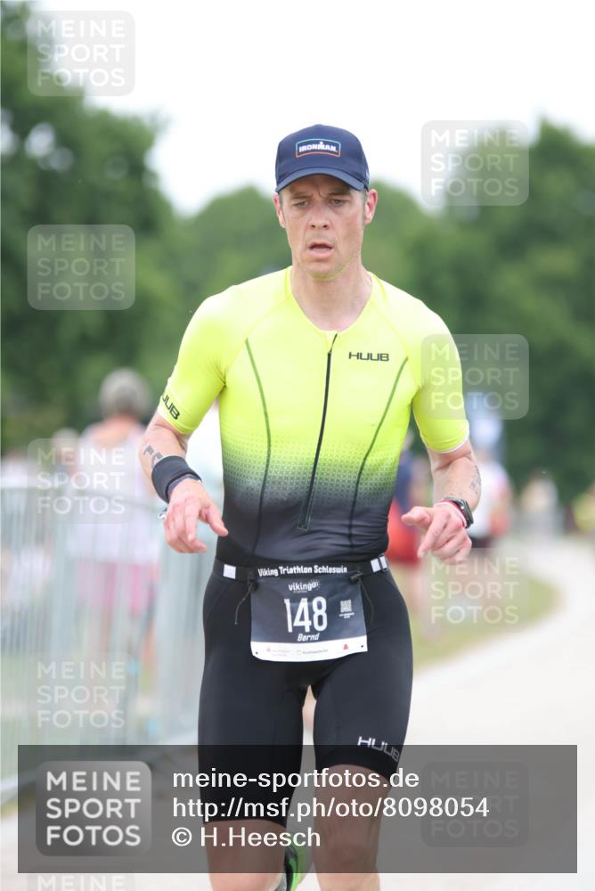 22.06.2025 - Viking Triathlon H.Heesch http://msf.ph/oto/8098054 22.06.2025 15:36:32 Laufen 148 meine-sportfotos.de