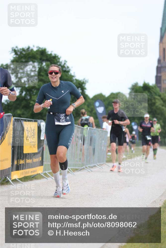 22.06.2025 - Viking Triathlon H.Heesch http://msf.ph/oto/8098062 22.06.2025 13:13:58 Laufen 20, 80, 171, 177, 387 meine-sportfotos.de