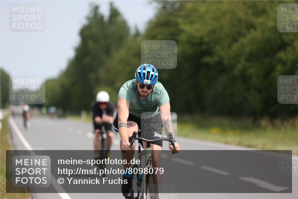 22.06.2025 - Viking Triathlon Yannick Fuchs http://msf.ph/oto/8098079 22.06.2025 12:00:42 Radfahren 98, 276, 305, 438, 439, 457 meine-sportfotos.de