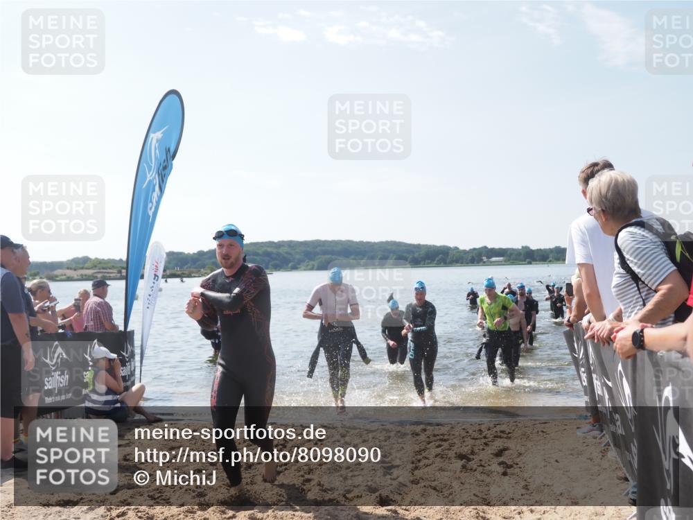 22.06.2025 - Viking Triathlon MichiJ http://msf.ph/oto/8098090 22.06.2025 10:43:08 Schwimmen 31, 66, 109, 110, 128, 133, 167, 186, 309, 328, 358, 450, 483, 489 meine-sportfotos.de
