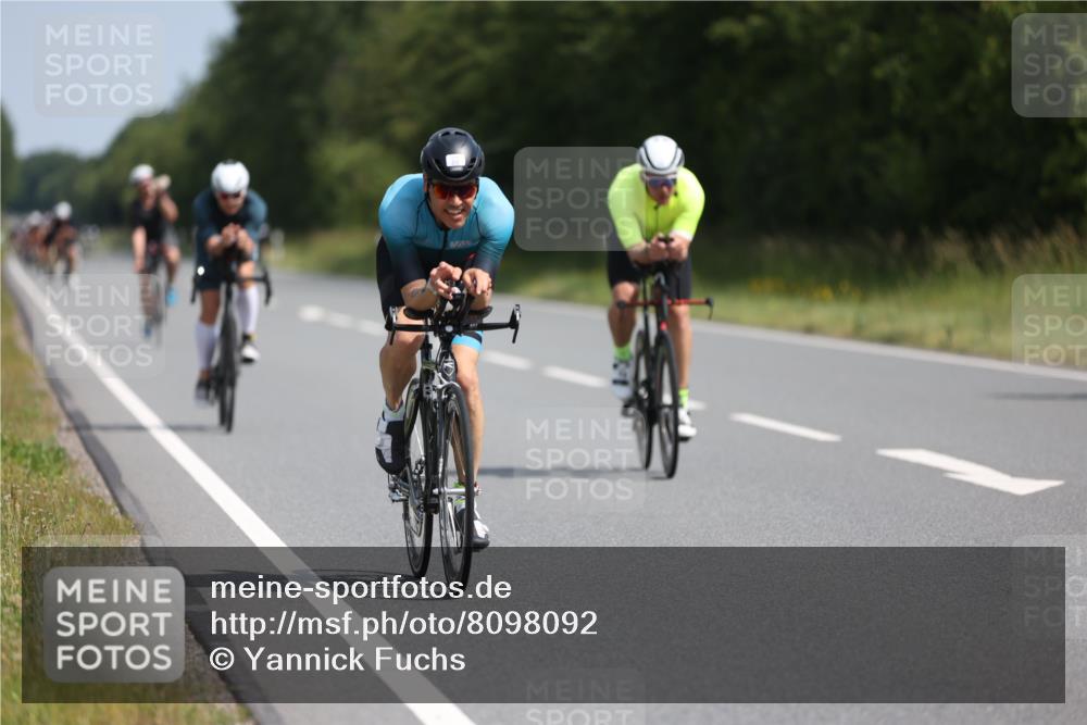 22.06.2025 - Viking Triathlon Yannick Fuchs http://msf.ph/oto/8098092 22.06.2025 11:22:48 Radfahren 2, 40, 134, 209, 312, 316, 506, 610 meine-sportfotos.de