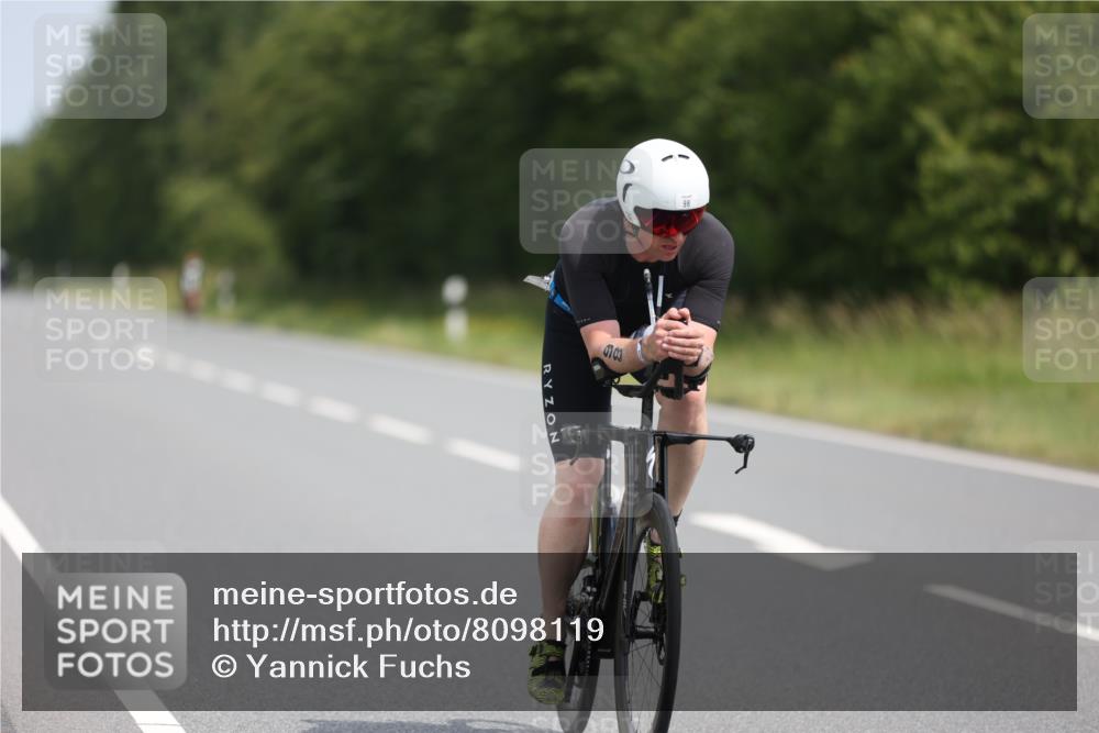 22.06.2025 - Viking Triathlon Yannick Fuchs http://msf.ph/oto/8098119 22.06.2025 12:00:43 Radfahren 98, 276, 305, 438, 439, 457 meine-sportfotos.de