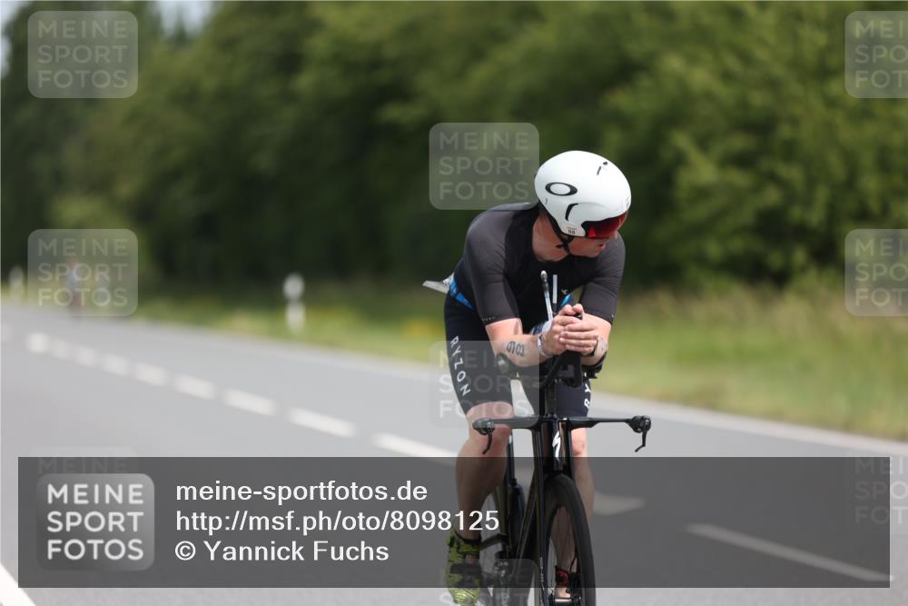 22.06.2025 - Viking Triathlon Yannick Fuchs http://msf.ph/oto/8098125 22.06.2025 12:00:44 Radfahren 98, 276, 305, 438, 439 meine-sportfotos.de