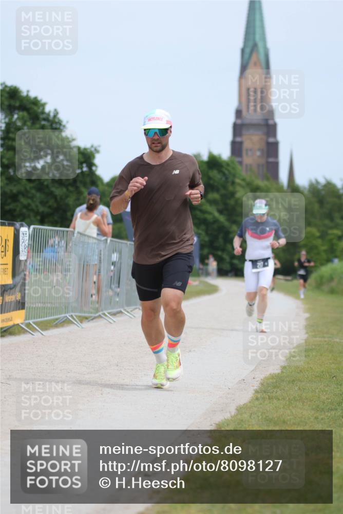 22.06.2025 - Viking Triathlon H.Heesch http://msf.ph/oto/8098127 22.06.2025 13:30:03 Laufen 217, 645, 653 meine-sportfotos.de