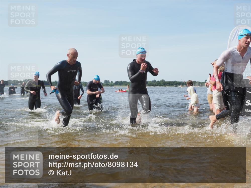 22.06.2025 - Viking Triathlon KatJ http://msf.ph/oto/8098134 22.06.2025 10:31:54 Schwimmen 63, 87, 99, 124, 125, 224, 435, 449, 488, 507, 555, 658 meine-sportfotos.de