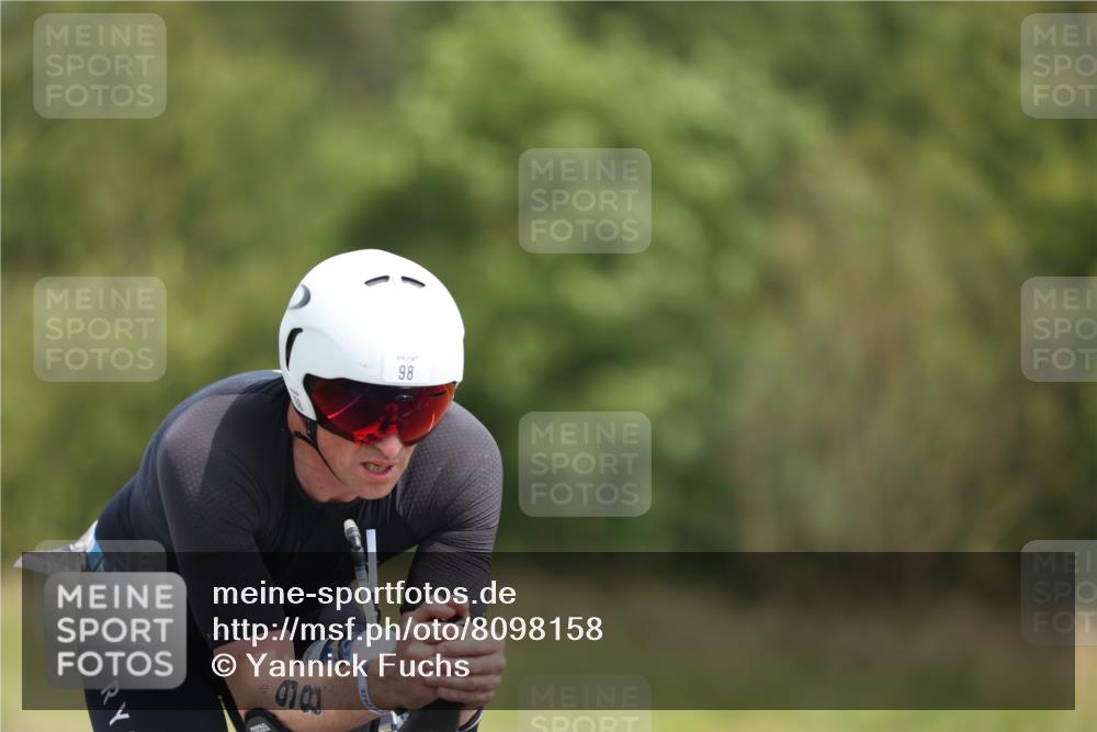 22.06.2025 - Viking Triathlon Yannick Fuchs http://msf.ph/oto/8098158 22.06.2025 12:00:44 Radfahren 98, 276, 305, 438, 439 meine-sportfotos.de