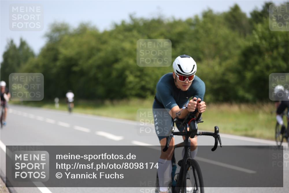 22.06.2025 - Viking Triathlon Yannick Fuchs http://msf.ph/oto/8098174 22.06.2025 11:22:51 Radfahren 2, 40, 134, 161, 312, 316, 456, 506, 610 meine-sportfotos.de