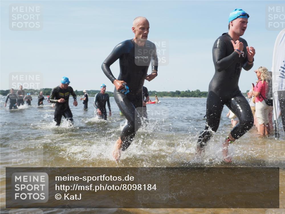 22.06.2025 - Viking Triathlon KatJ http://msf.ph/oto/8098184 22.06.2025 10:31:55 Schwimmen 63, 87, 99, 124, 125, 224, 226, 435, 449, 464, 488, 507, 555, 658 meine-sportfotos.de