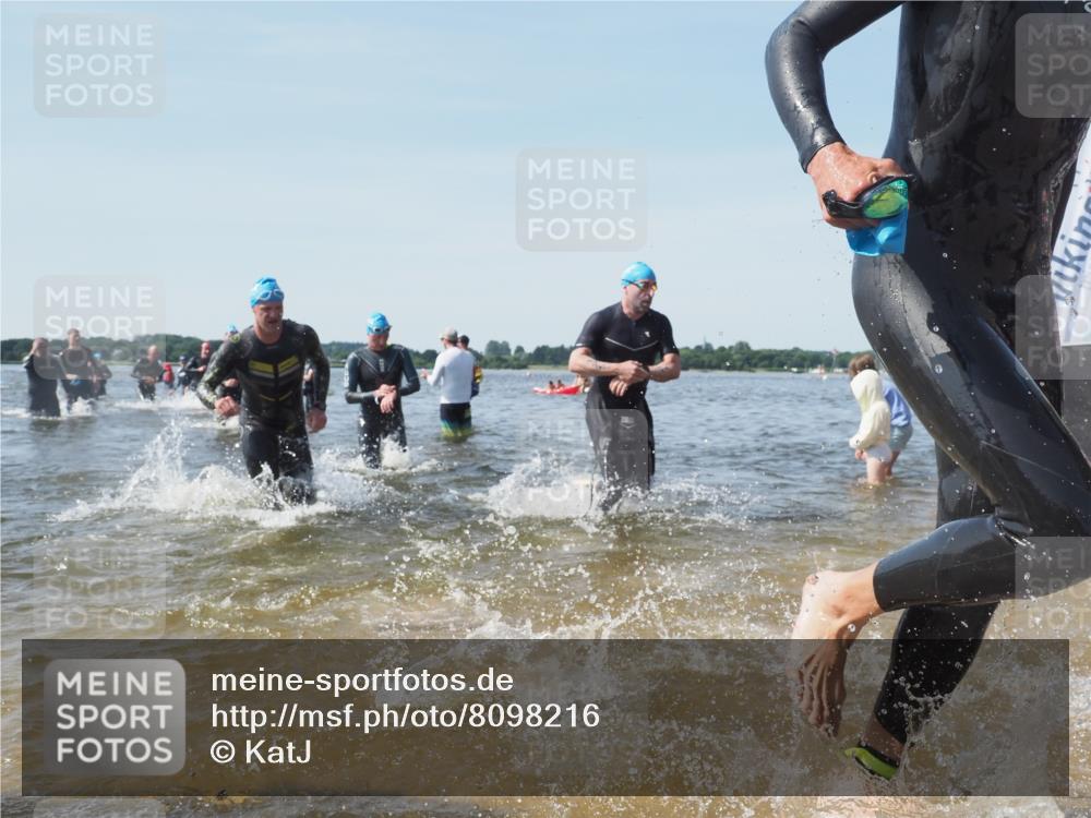 22.06.2025 - Viking Triathlon KatJ http://msf.ph/oto/8098216 22.06.2025 10:31:55 Schwimmen 63, 87, 99, 124, 125, 224, 226, 435, 449, 464, 488, 507, 555, 658 meine-sportfotos.de