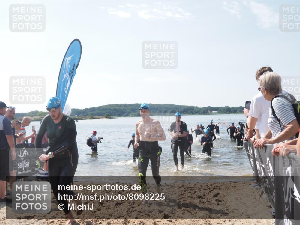 22.06.2025 - Viking Triathlon MichiJ http://msf.ph/oto/8098225 22.06.2025 10:43:14 Schwimmen 31, 109, 110, 115, 128, 167, 186, 328, 358, 483, 489 meine-sportfotos.de