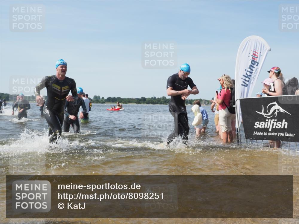 22.06.2025 - Viking Triathlon KatJ http://msf.ph/oto/8098251 22.06.2025 10:31:56 Schwimmen 63, 87, 99, 124, 125, 224, 226, 271, 435, 449, 464, 488, 507, 555, 658 meine-sportfotos.de