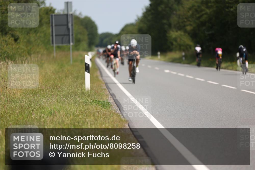22.06.2025 - Viking Triathlon Yannick Fuchs http://msf.ph/oto/8098258 22.06.2025 11:22:55 Radfahren 46, 81, 88, 134, 161, 232, 265, 456, 532 meine-sportfotos.de