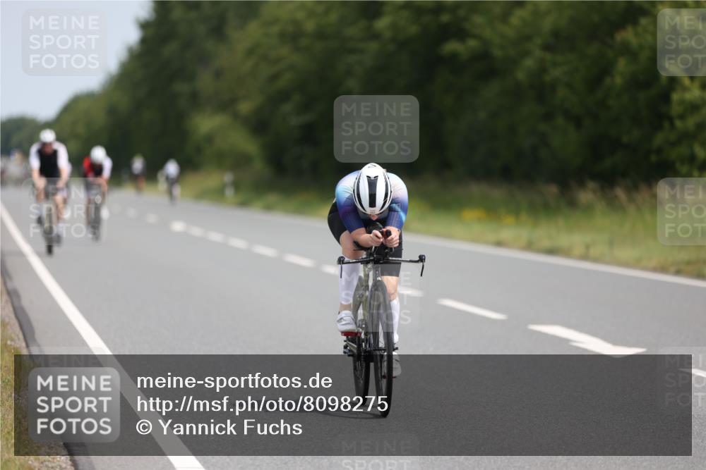 22.06.2025 - Viking Triathlon Yannick Fuchs http://msf.ph/oto/8098275 22.06.2025 12:01:14 Radfahren 63, 246, 406, 467, 491, 551 meine-sportfotos.de