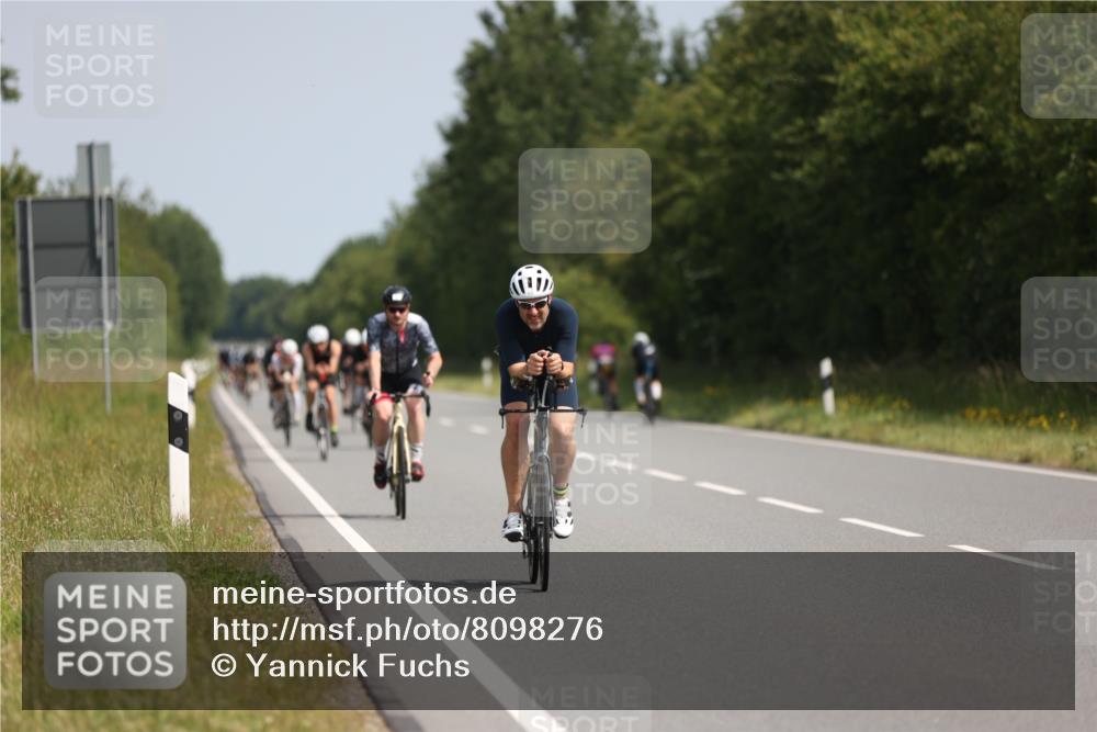 22.06.2025 - Viking Triathlon Yannick Fuchs http://msf.ph/oto/8098276 22.06.2025 11:22:57 Radfahren 20, 46, 81, 88, 134, 161, 232, 265, 456, 532 meine-sportfotos.de