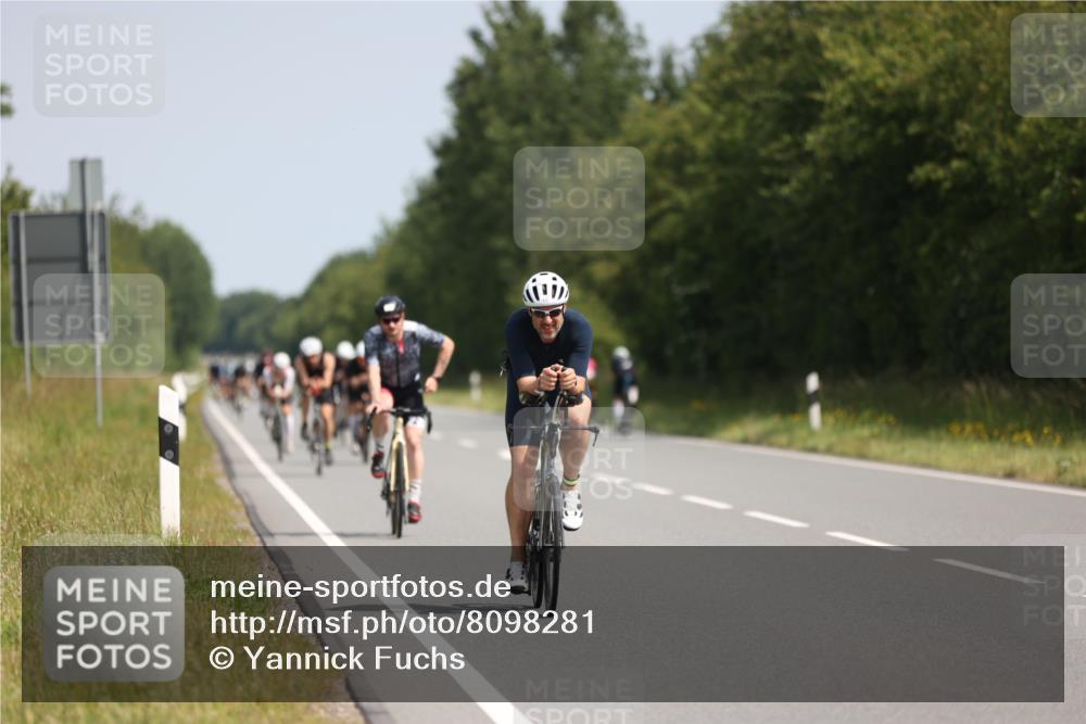 22.06.2025 - Viking Triathlon Yannick Fuchs http://msf.ph/oto/8098281 22.06.2025 11:22:57 Radfahren 20, 46, 81, 88, 134, 161, 232, 265, 456, 532 meine-sportfotos.de
