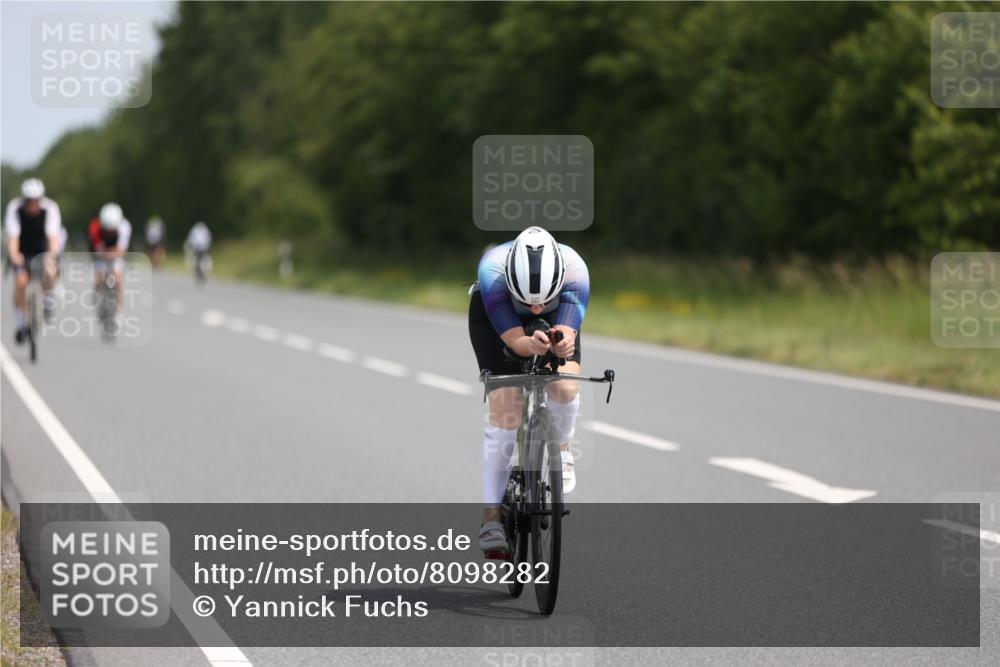 22.06.2025 - Viking Triathlon Yannick Fuchs http://msf.ph/oto/8098282 22.06.2025 12:01:14 Radfahren 63, 246, 406, 467, 491, 551 meine-sportfotos.de