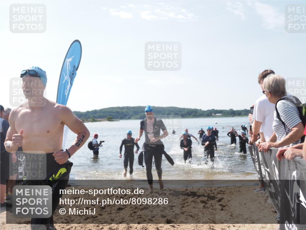 22.06.2025 - Viking Triathlon MichiJ http://msf.ph/oto/8098286 22.06.2025 10:43:16 Schwimmen 31, 109, 110, 115, 167, 257, 328, 358, 483, 489 meine-sportfotos.de