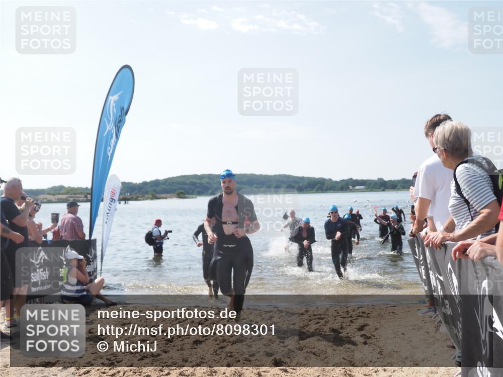 22.06.2025 - Viking Triathlon MichiJ http://msf.ph/oto/8098301 22.06.2025 10:43:16 Schwimmen 31, 109, 110, 115, 167, 257, 328, 358, 483, 489 meine-sportfotos.de