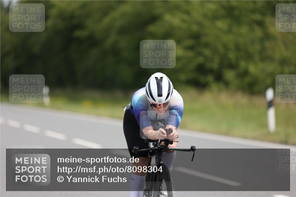 22.06.2025 - Viking Triathlon Yannick Fuchs http://msf.ph/oto/8098304 22.06.2025 12:01:15 Radfahren 63, 246, 406, 467, 491, 551 meine-sportfotos.de