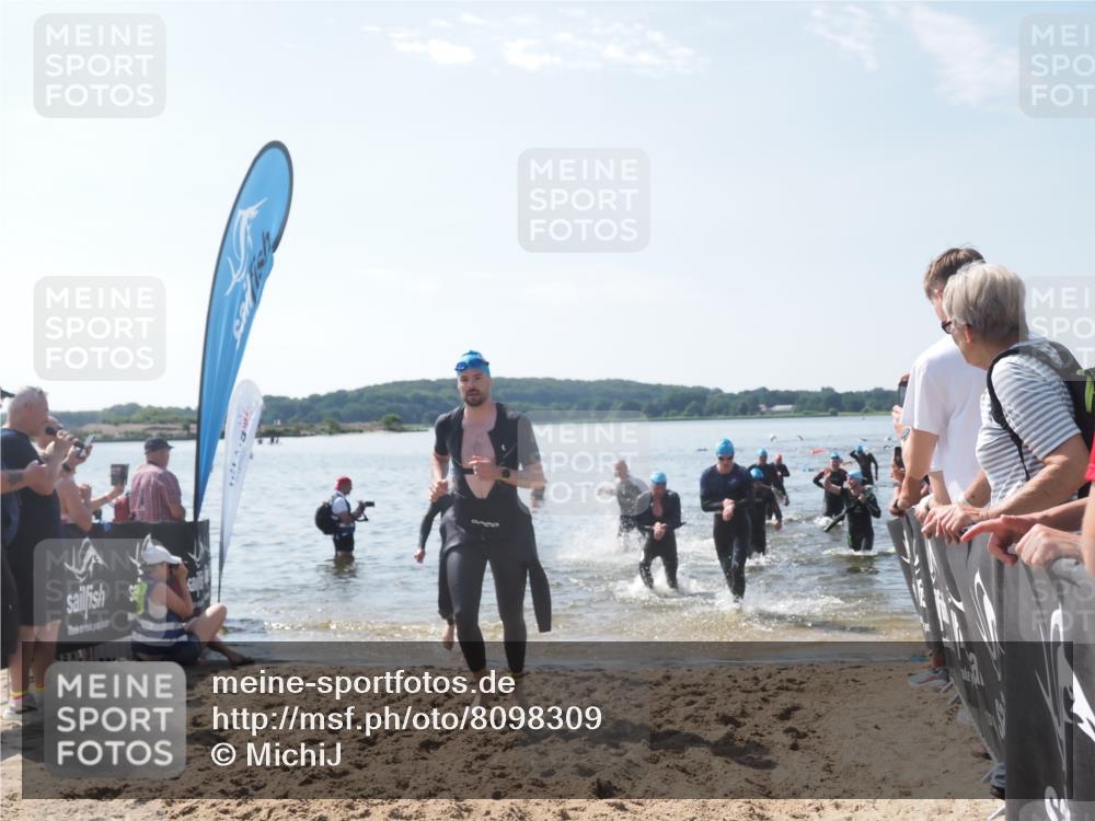 22.06.2025 - Viking Triathlon MichiJ http://msf.ph/oto/8098309 22.06.2025 10:43:16 Schwimmen 31, 109, 110, 115, 167, 257, 328, 358, 483, 489 meine-sportfotos.de