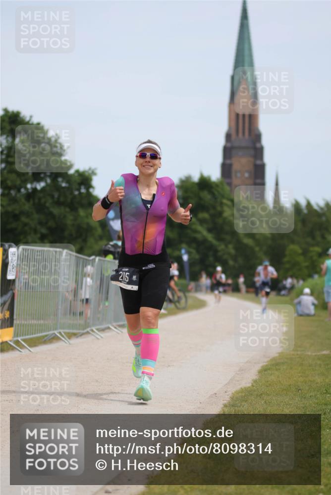 22.06.2025 - Viking Triathlon H.Heesch http://msf.ph/oto/8098314 22.06.2025 13:14:28 Laufen 215 meine-sportfotos.de