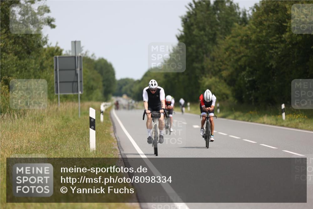 22.06.2025 - Viking Triathlon Yannick Fuchs http://msf.ph/oto/8098334 22.06.2025 12:01:16 Radfahren 63, 246, 406, 467, 491, 551 meine-sportfotos.de