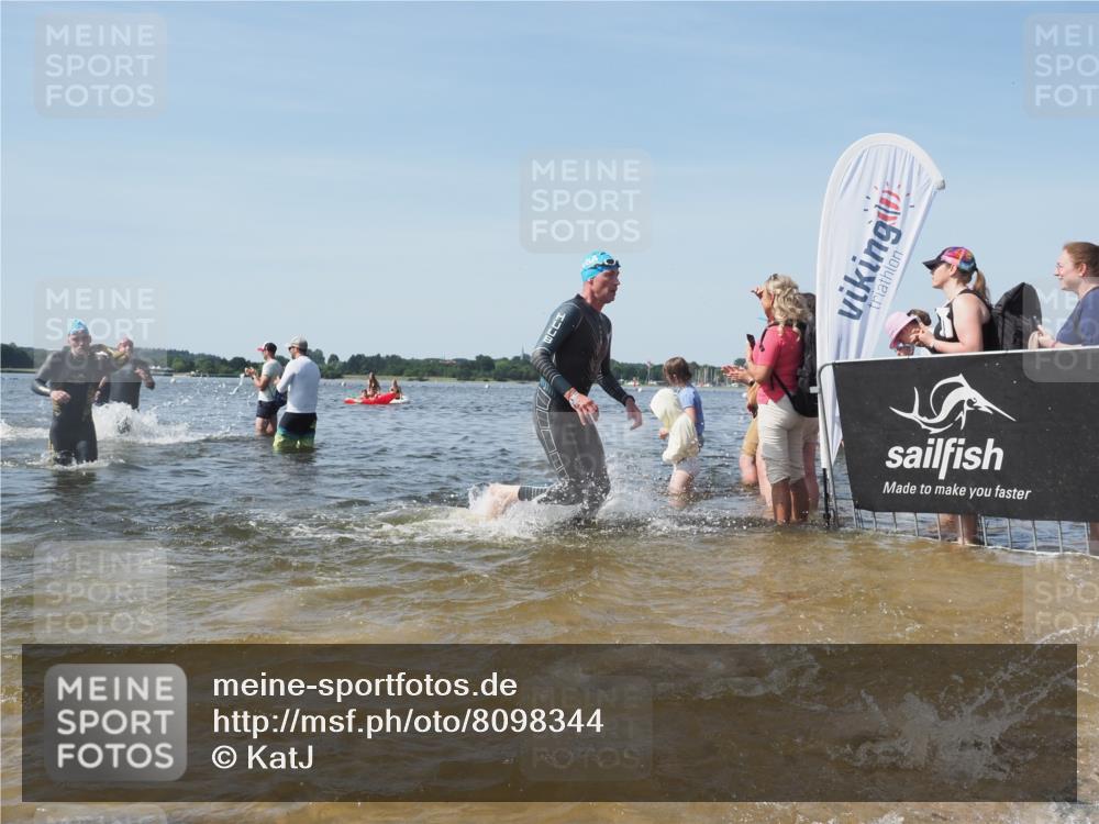 22.06.2025 - Viking Triathlon KatJ http://msf.ph/oto/8098344 22.06.2025 10:31:58 Schwimmen 63, 87, 124, 125, 193, 226, 271, 435, 449, 464, 488, 507, 555, 658 meine-sportfotos.de
