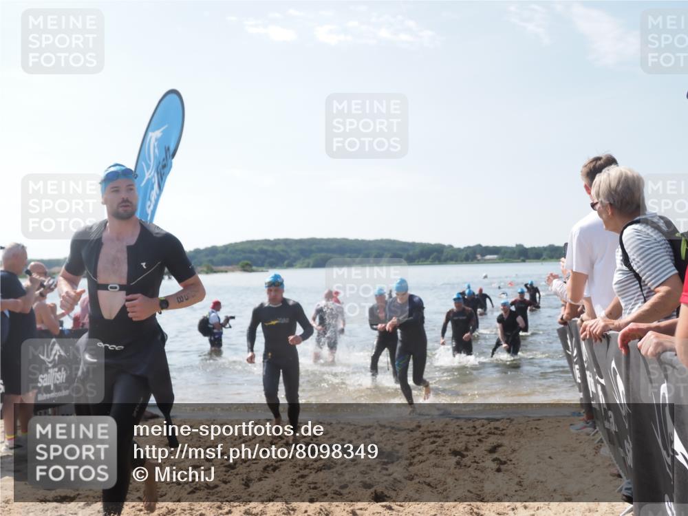 22.06.2025 - Viking Triathlon MichiJ http://msf.ph/oto/8098349 22.06.2025 10:43:18 Schwimmen 31, 109, 110, 115, 167, 257, 328, 358, 483, 489 meine-sportfotos.de