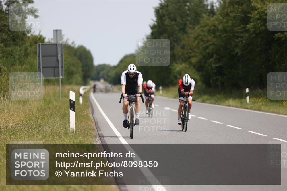 22.06.2025 - Viking Triathlon Yannick Fuchs http://msf.ph/oto/8098350 22.06.2025 12:01:16 Radfahren 63, 246, 406, 467, 491, 551 meine-sportfotos.de
