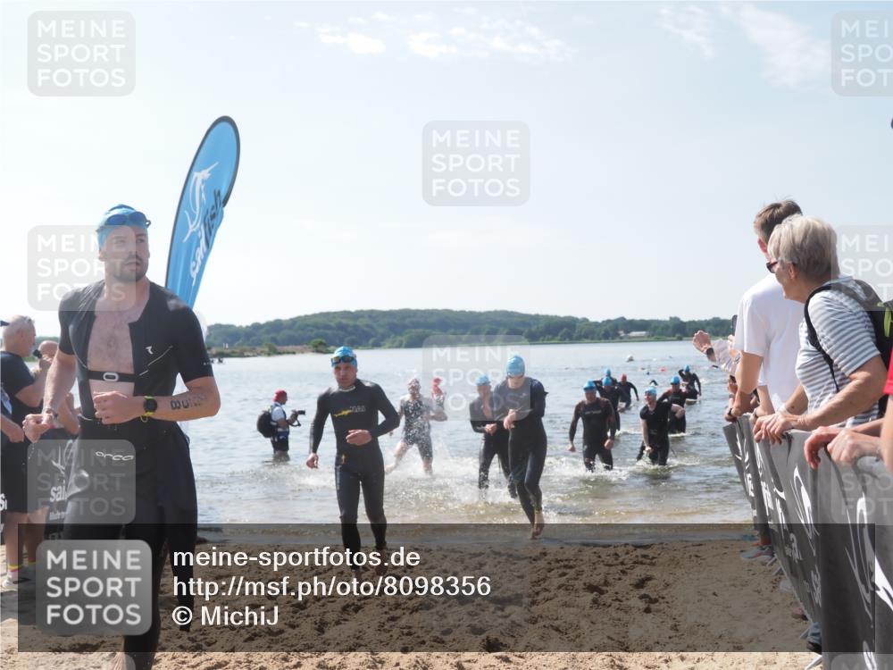22.06.2025 - Viking Triathlon MichiJ http://msf.ph/oto/8098356 22.06.2025 10:43:18 Schwimmen 31, 109, 110, 115, 167, 257, 328, 358, 483, 489 meine-sportfotos.de