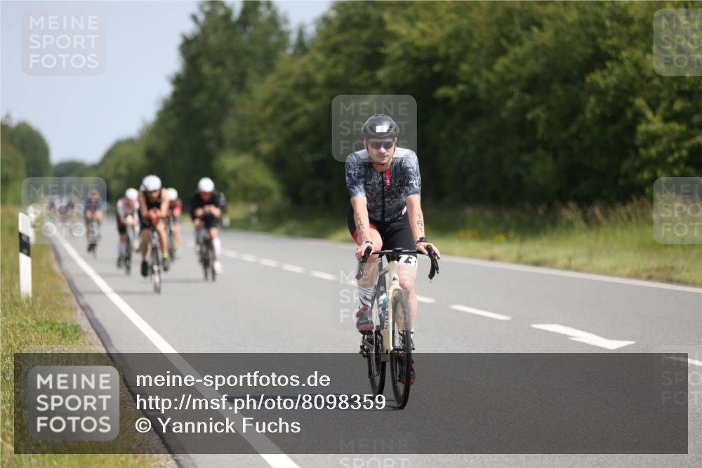 22.06.2025 - Viking Triathlon Yannick Fuchs http://msf.ph/oto/8098359 22.06.2025 11:22:59 Radfahren 20, 46, 81, 88, 161, 232, 265, 456, 532 meine-sportfotos.de