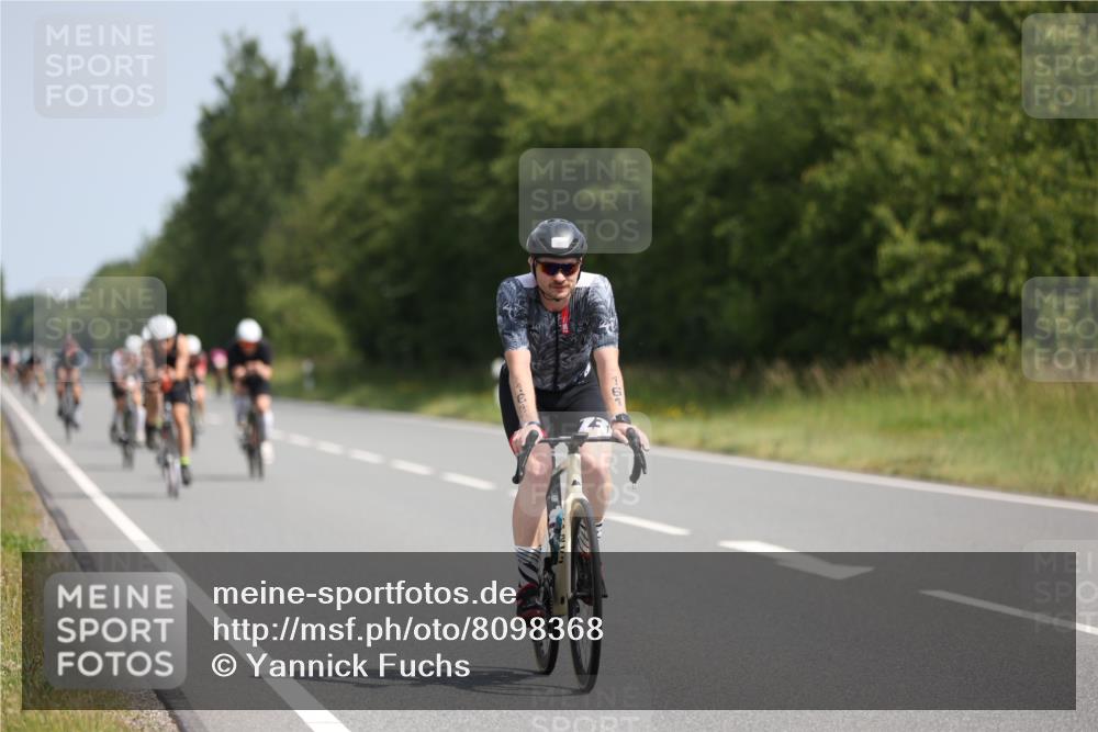 22.06.2025 - Viking Triathlon Yannick Fuchs http://msf.ph/oto/8098368 22.06.2025 11:23:00 Radfahren 20, 46, 81, 88, 161, 232, 265, 456, 532, 552 meine-sportfotos.de