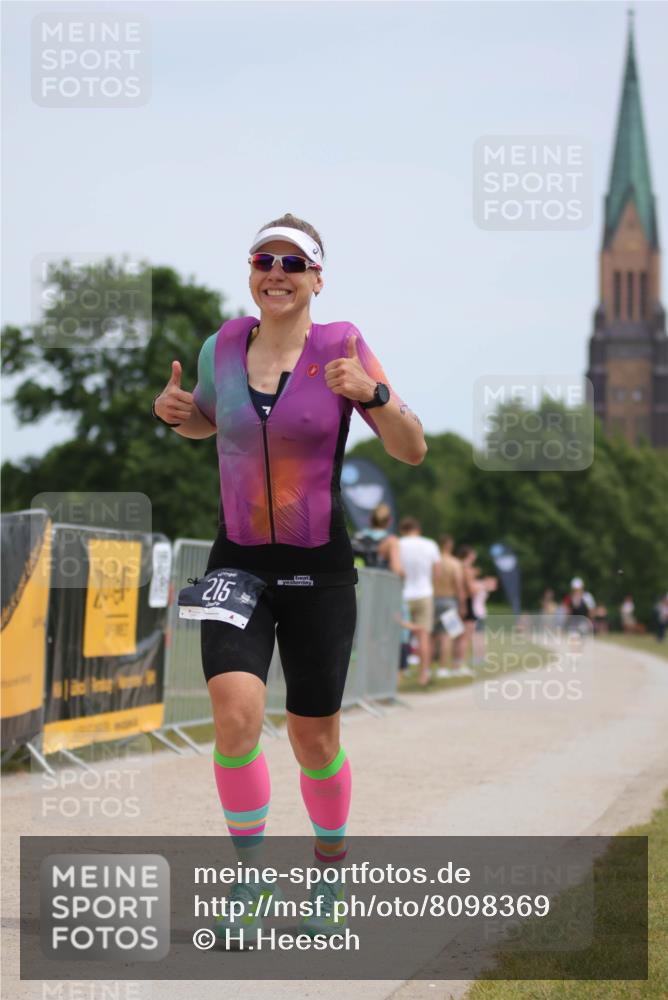 22.06.2025 - Viking Triathlon H.Heesch http://msf.ph/oto/8098369 22.06.2025 13:14:29 Laufen 215 meine-sportfotos.de