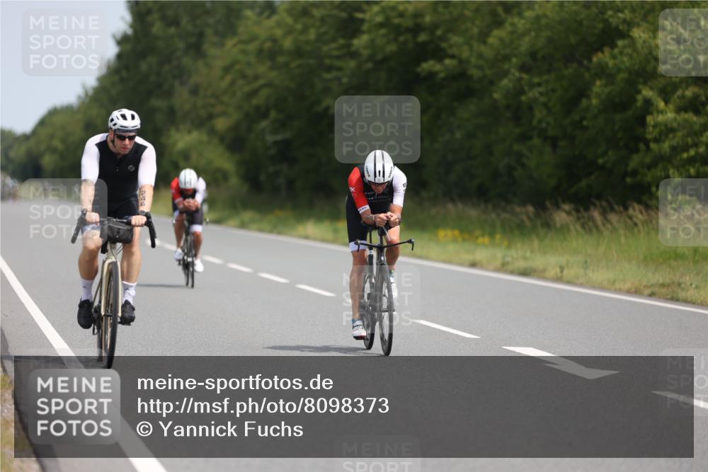 22.06.2025 - Viking Triathlon Yannick Fuchs http://msf.ph/oto/8098373 22.06.2025 12:01:18 Radfahren 63, 246, 406, 467, 491, 551 meine-sportfotos.de