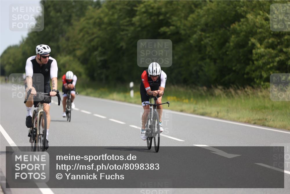 22.06.2025 - Viking Triathlon Yannick Fuchs http://msf.ph/oto/8098383 22.06.2025 12:01:18 Radfahren 63, 246, 406, 467, 491, 551 meine-sportfotos.de