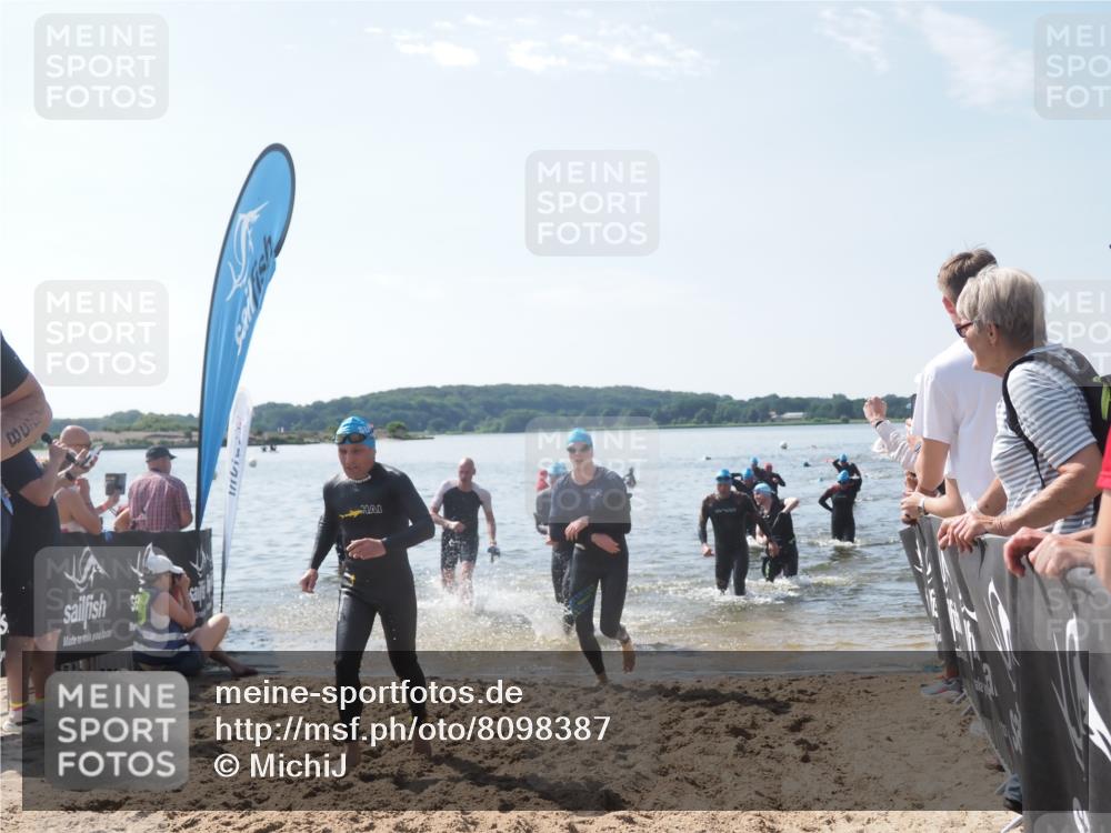 22.06.2025 - Viking Triathlon MichiJ http://msf.ph/oto/8098387 22.06.2025 10:43:18 Schwimmen 31, 109, 110, 115, 167, 257, 328, 358, 483, 489 meine-sportfotos.de